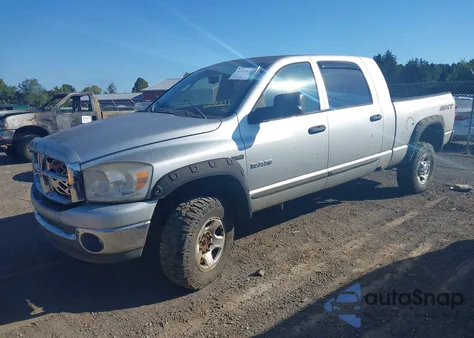 2008 Dodge Ram 1500 Sxt/Slt z USA, uszkodzony, nr VIN 3D7KS19D68G127007